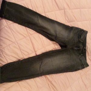 Vera Wang Skinny jeans ( size 10 ) Dark Wash